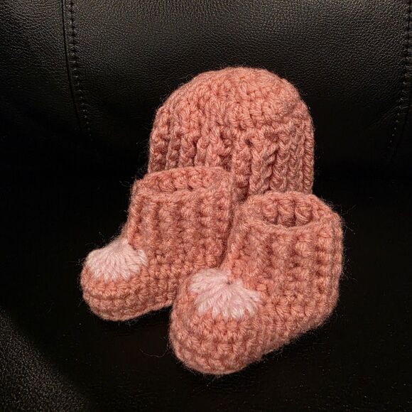 Baby Crochet Booties Hat New, Acrylic Pick Size & Colors Made To Order - Picture 2 of 12